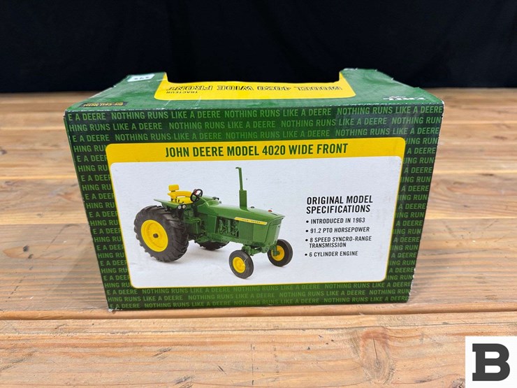 ertl-die-cast-replica-john-deere-4020-wide-front-tractor-1:16-scale-image-4