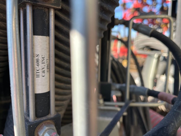 2016-bourgault-3320-66-image-103