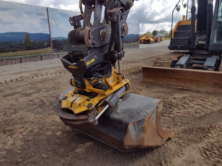 hyundai-hx140al-image-26