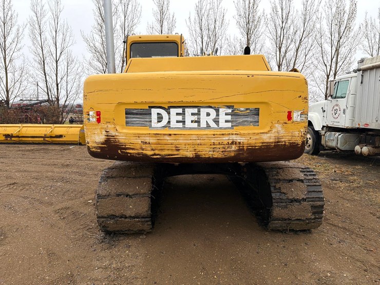deere-160-lc-image-5