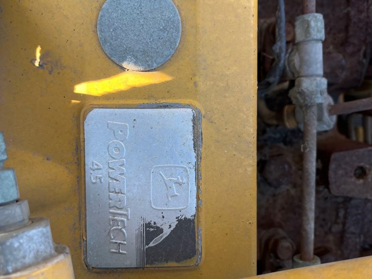 deere-160-lc-image-48