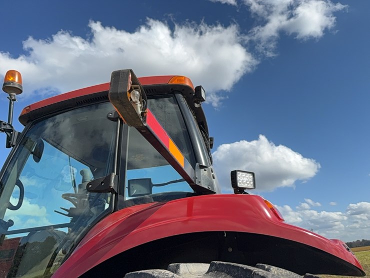 case-ih-magnum-335-image-39