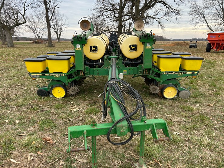 john-deere-7200-image-9