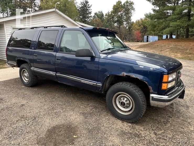 1995-gmc-suburban-image-4