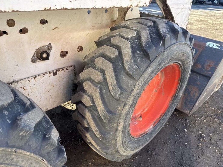 bobcat-643b-image-15