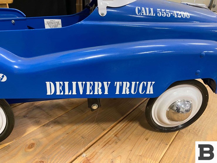 instep-toy-pedal-delivery-truck-image-7