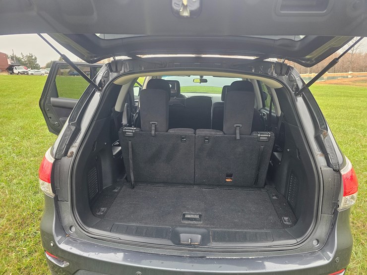 2013-nissan-pathfinder-image-50