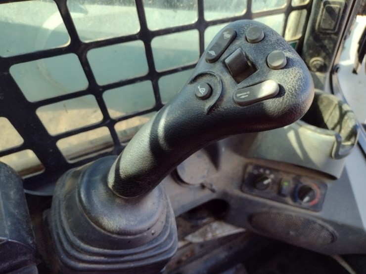 19-bobcat-t870-image-11