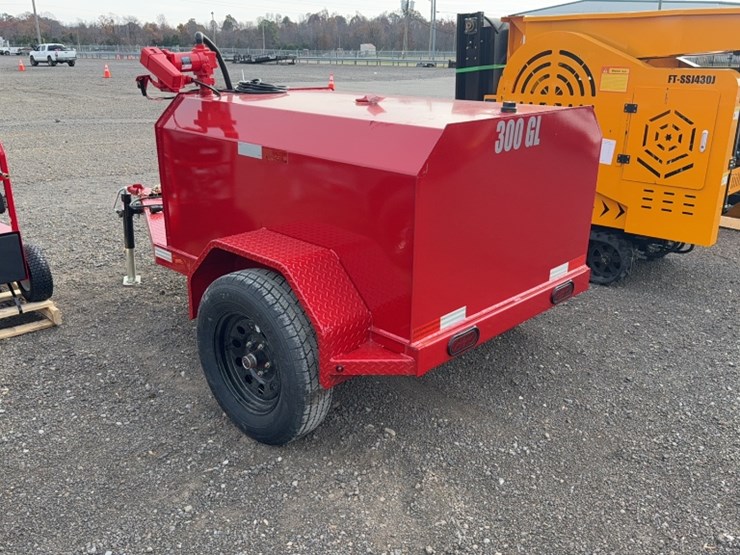 #2029-•-towable-300-gallon-fuel-tank-image-4