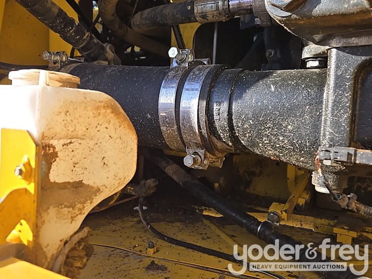 2022-komatsu-pc490-lc-11-image-95