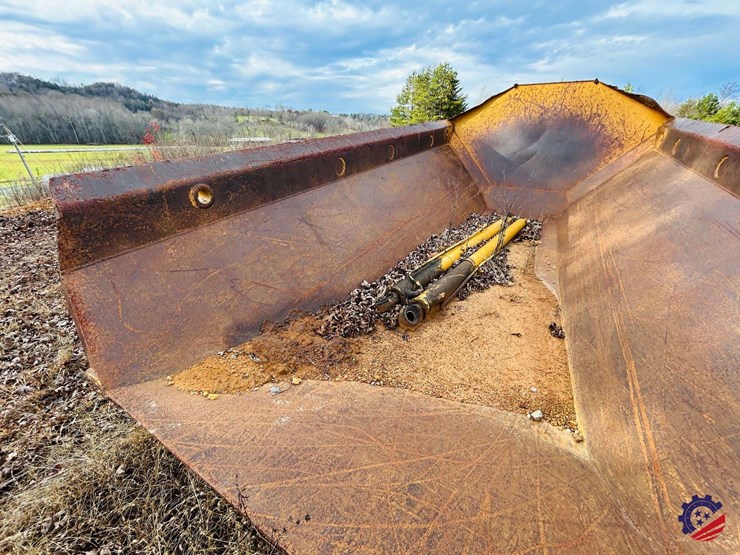 caterpillar-725c-image-26