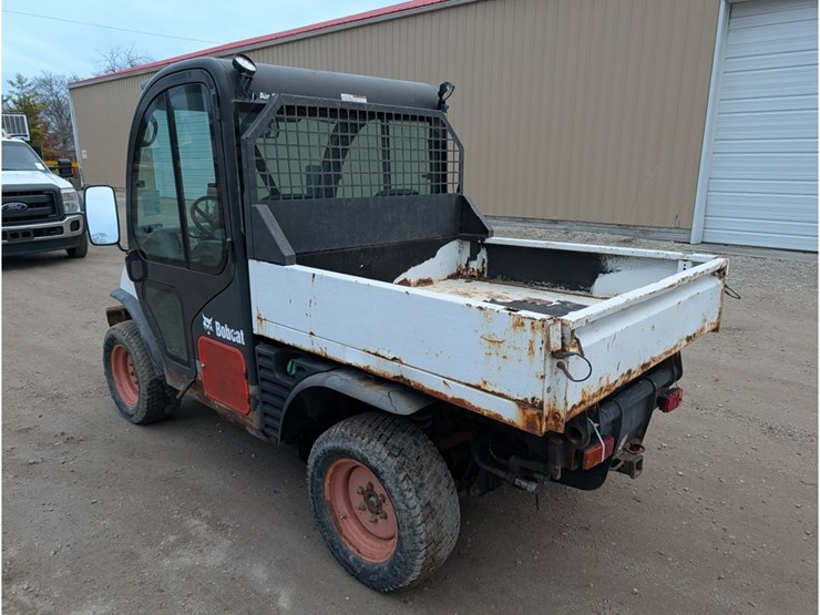 2009-bobcat-5600-toolcat-image-10