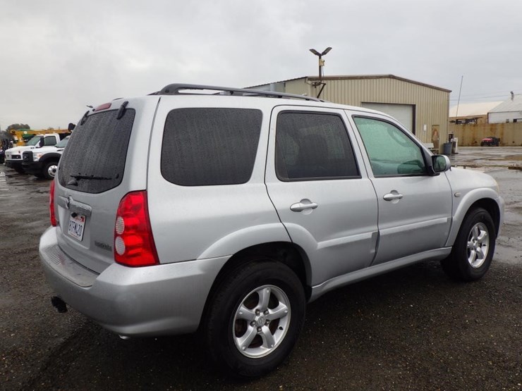 2005-mazda-tribute-image-3