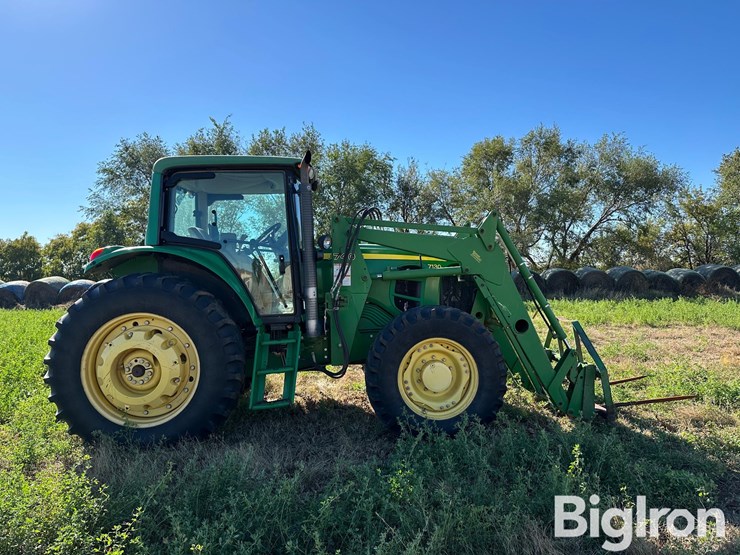 2011-john-deere-7130-image-4