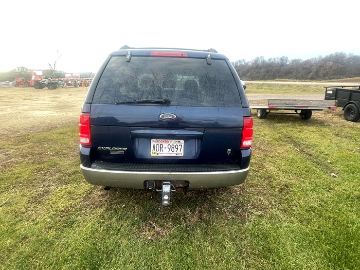 2004-ford-explorer-image-6