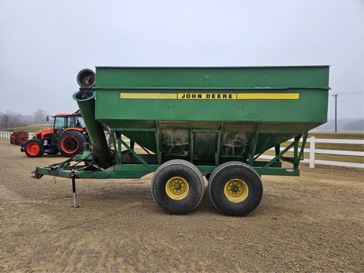 john-deere-400-image-2