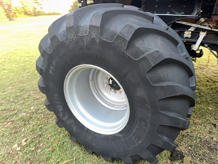 2018-case-ih-8240-image-22