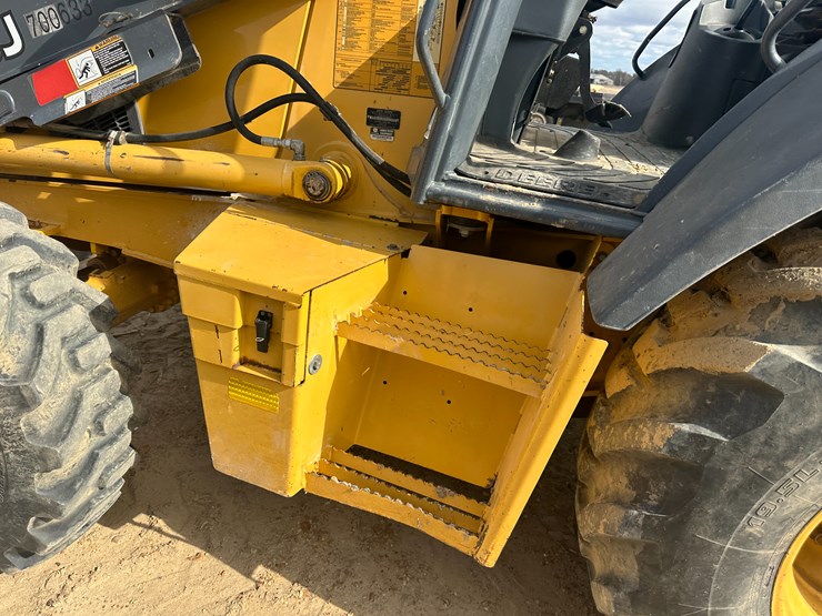 deere-310sj-image-34