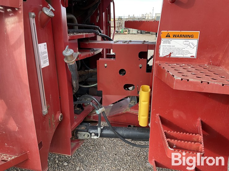 2005-case-ih-425-image-16