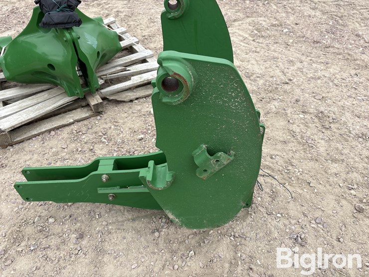 john-deere-6100d-image-11