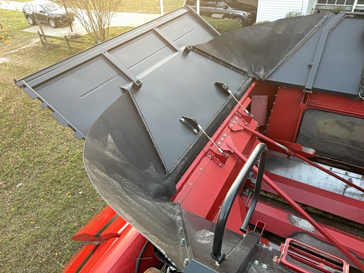 2018-case-ih-8240-image-77