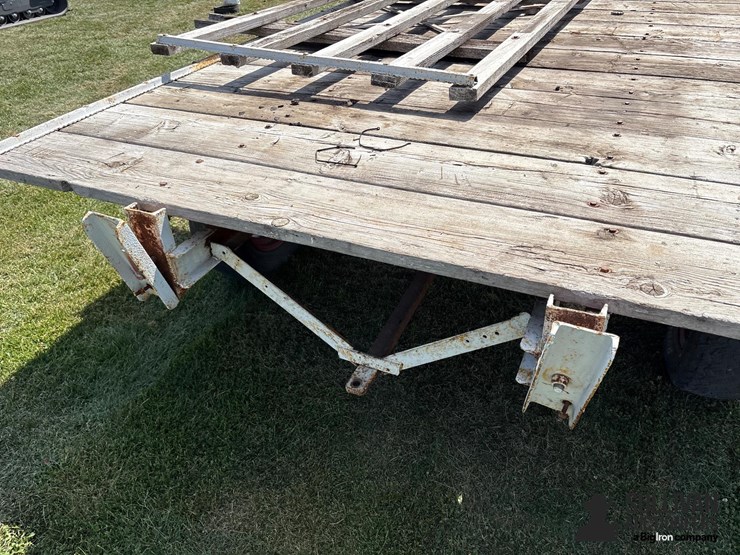 8'x15'-hay-rack-on-running-gear-image-20