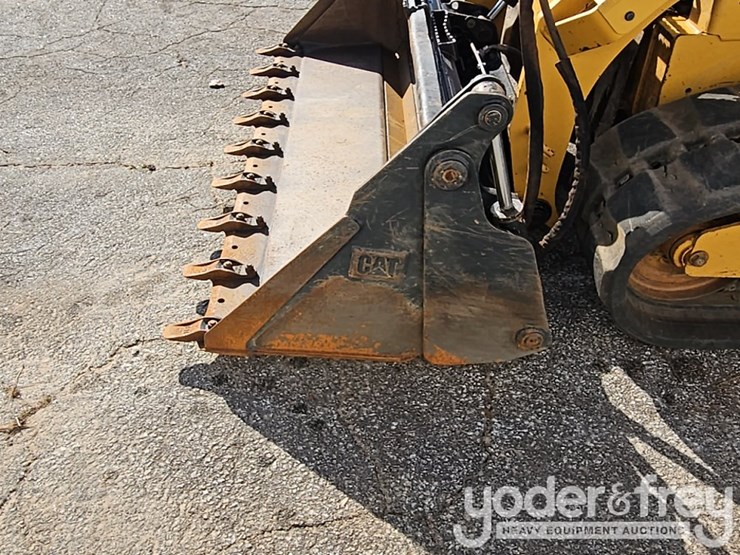 2022-caterpillar-299d3-xe-image-11