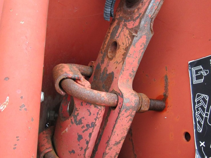 2001-new-holland-1432-image-14