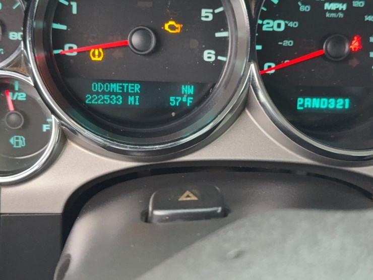 #3020-•-2009-chevy-silverado-z71-pickup-truck-image-22