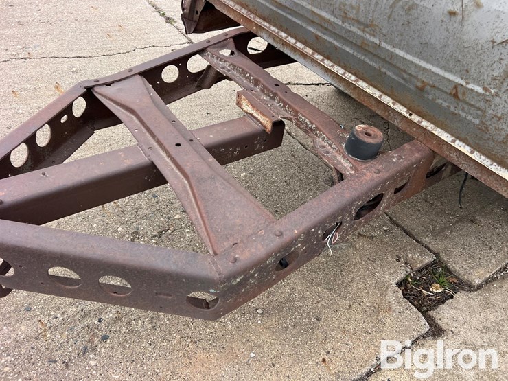 8'-truck-bed-box-farm-use-trailer-image-11