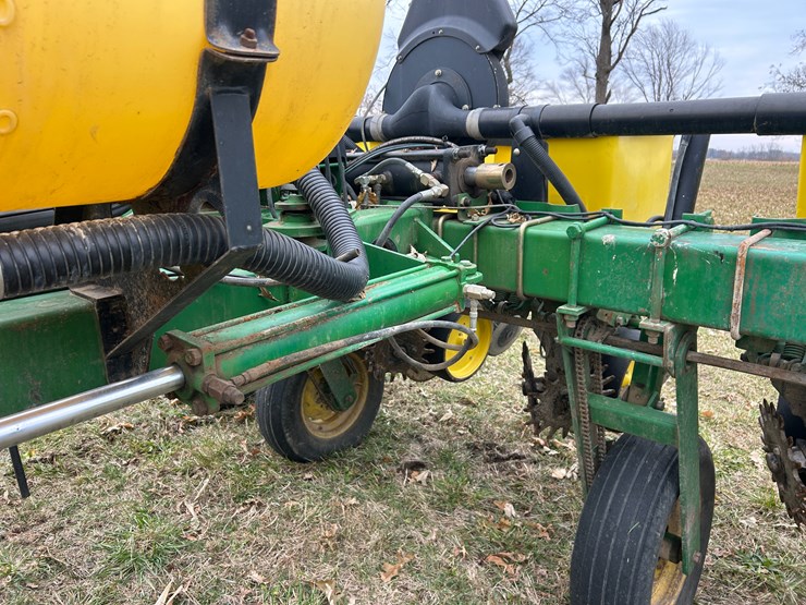 john-deere-7200-image-35