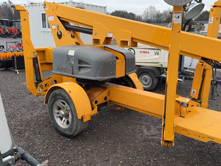 #2058-•-2018-haulotte-3632t-electric-towable-boom-lift-image-4