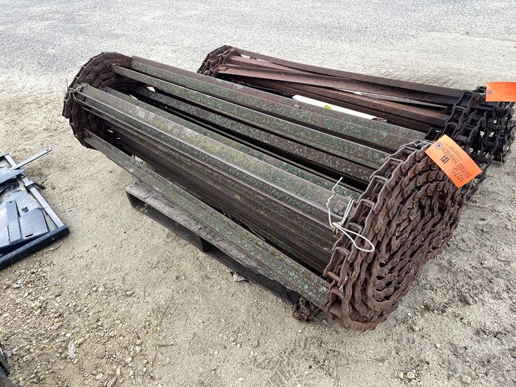 #1070-•-new-idea-manure-spreader-apron-image-3