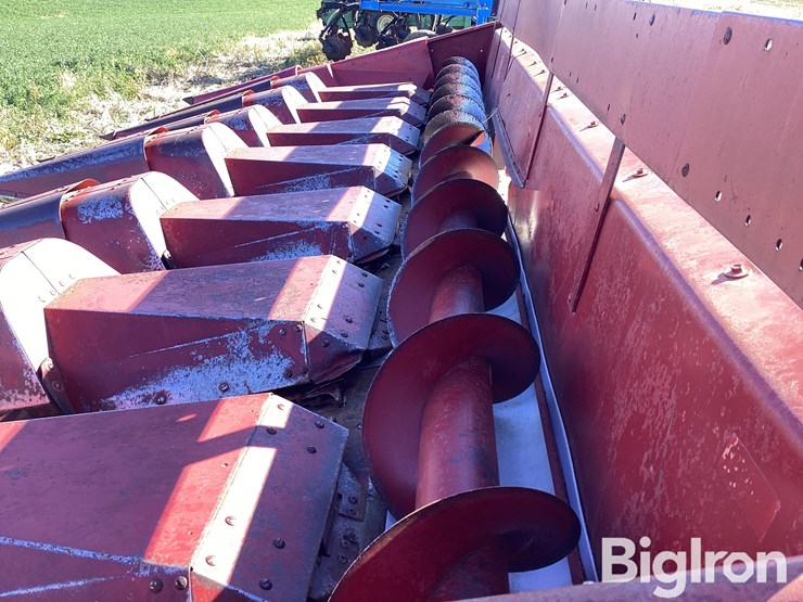 1990-case-ih-1083-image-10