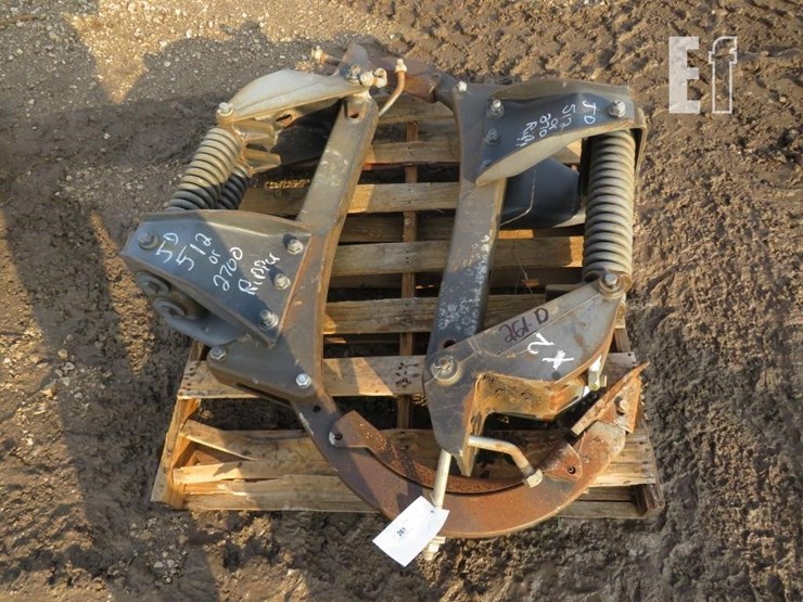 john-deere-2700-image-1