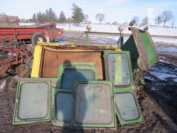 john-deere-3020-image-1