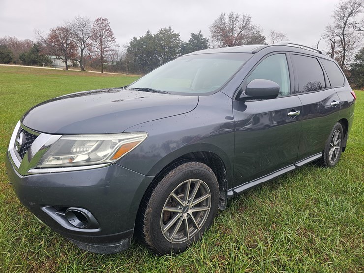 2013-nissan-pathfinder-image-2