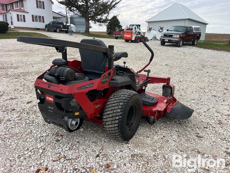 toro-4000-z-master-72"-zero-turn-mower-image-4