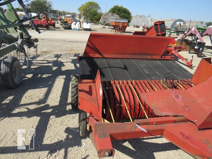 new-holland-144-image-2