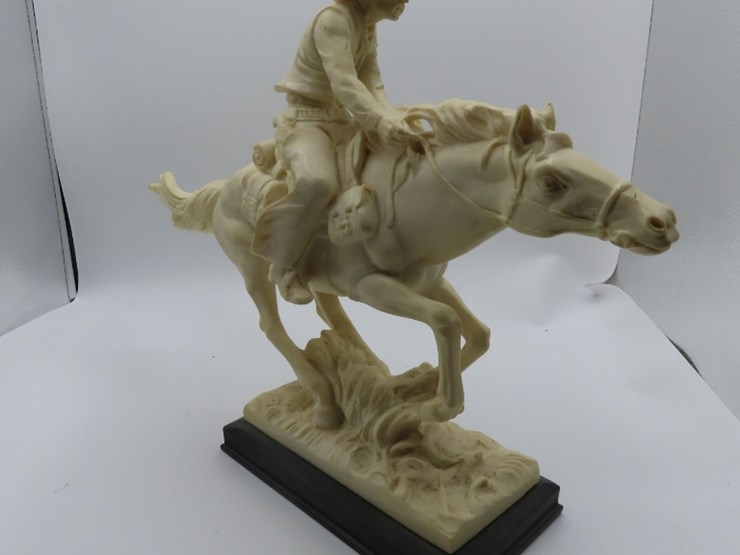 pony-express-statue-by-fl.-santias.-classic-figures-sticker-on-the-bottom-image-3