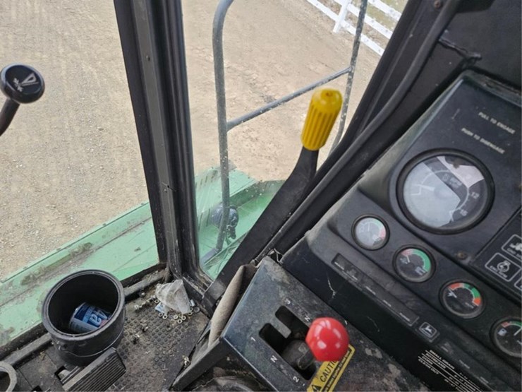 john-deere-8820-image-39