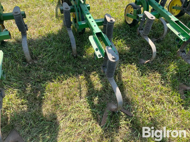 john-deere-845-image-19