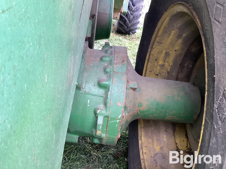 1983-john-deere-8820-image-12