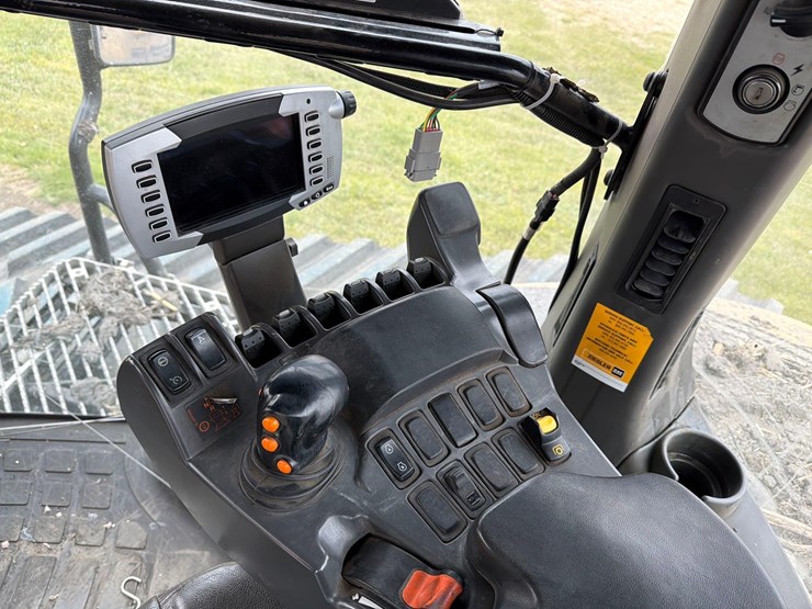 2016-challenger-mt875e-image-24