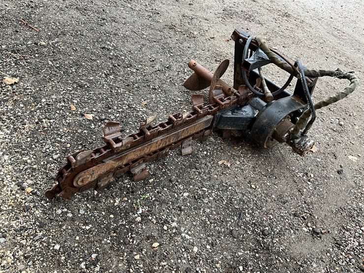 dingo-3'-mini-trencher-image-1