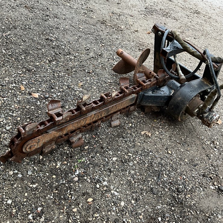 Dingo 3' Mini Trencher