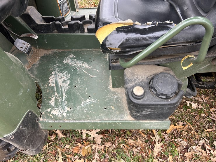 john-deere-gator-image-14