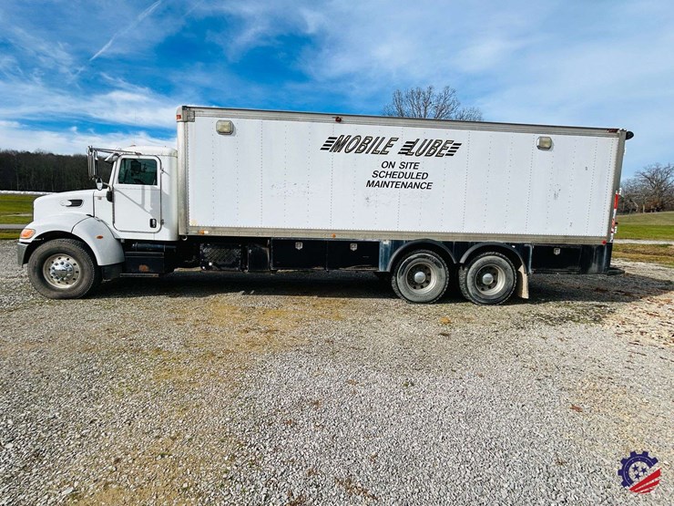 2007-peterbilt-340-image-2