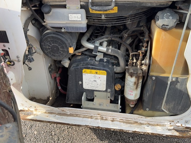 2021-bobcat-t76-image-11