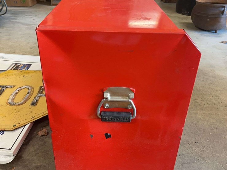 craftsman-tool-box-with-hood-image-3